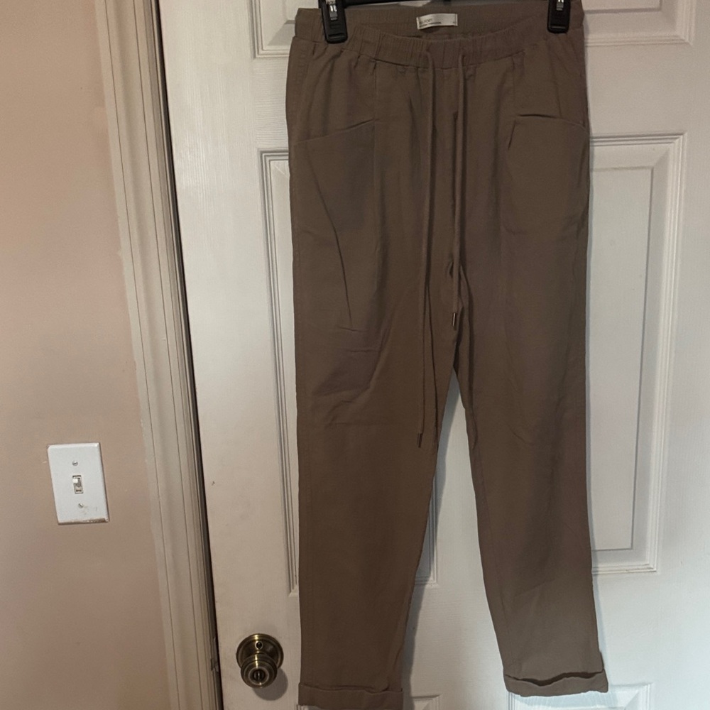 OAK + FORT Women's Jogger Pants in Taupe Brown